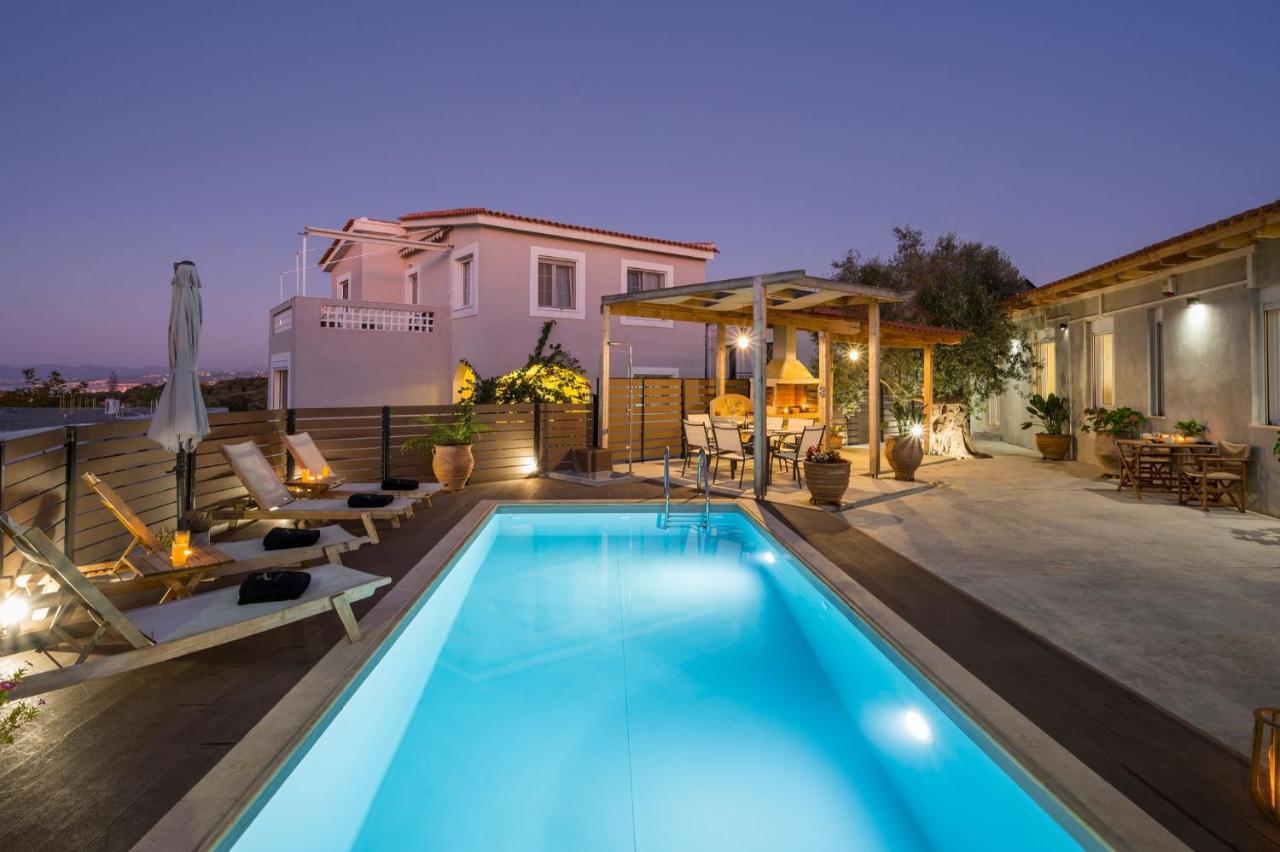 Villa Roxanne Galatas  ภายนอก รูปภาพ