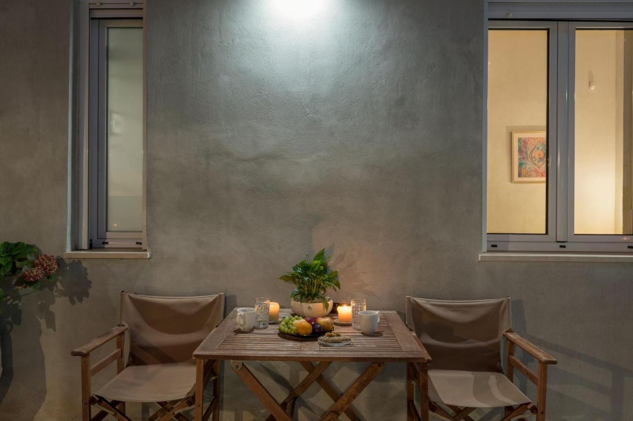 Villa Roxanne Galatas  ภายนอก รูปภาพ