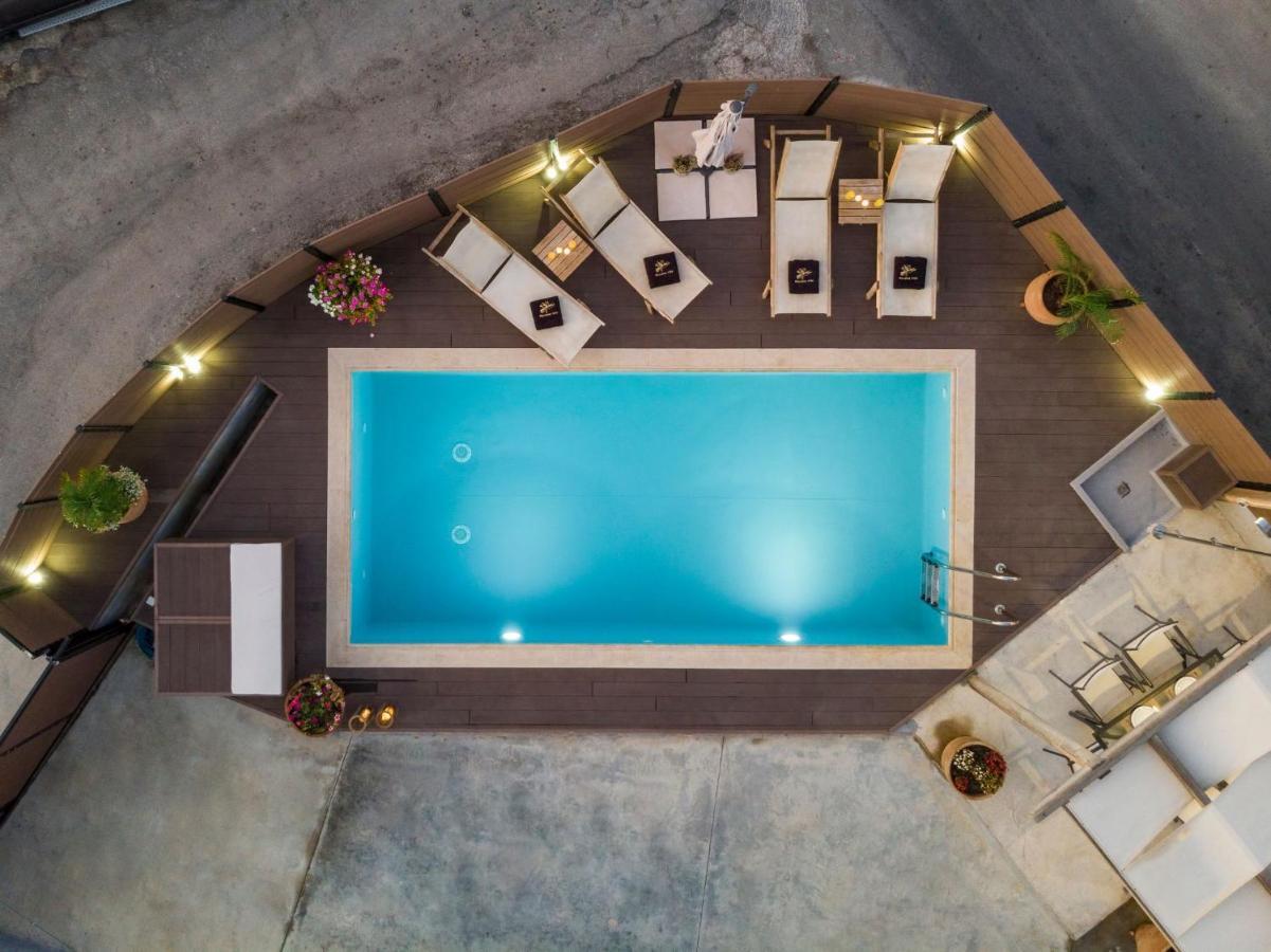 Villa Roxanne Galatas  ภายนอก รูปภาพ