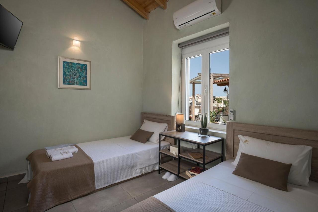 Villa Roxanne Galatas  ภายนอก รูปภาพ